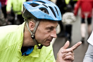 Graeme Obree makes his point (photo by Anthony Robson on flickr)
