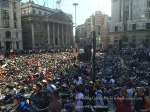 About 600 people took part in the Die-In at Bank junction in The City of London (photo by @ElectricPedals, used with permission)